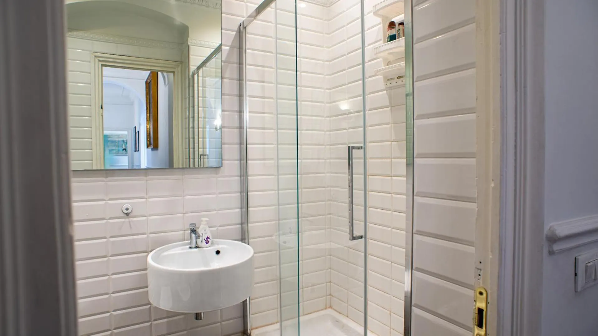 Liberty La Spezia - 5 Terre Apartment 0*,  Italy