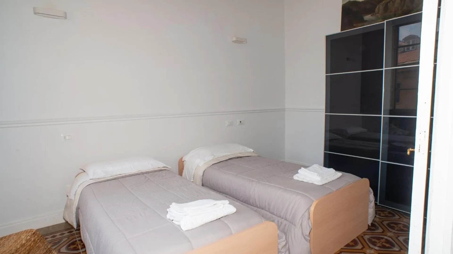 Liberty La Spezia - 5 Terre Apartment