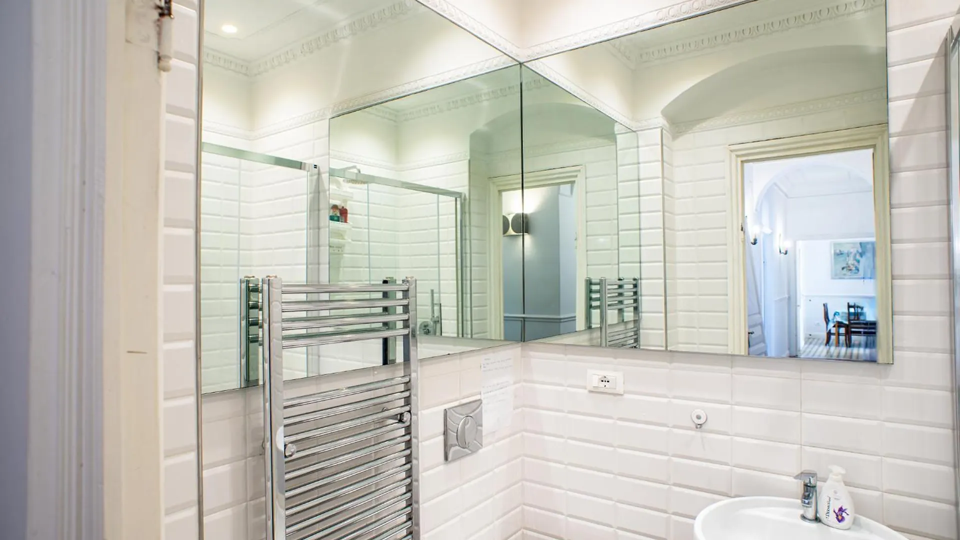 Liberty La Spezia - 5 Terre Apartment Italy