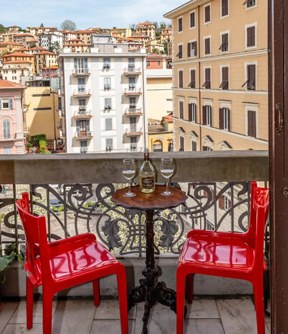 Liberty La Spezia - 5 Terre Apartment Italy